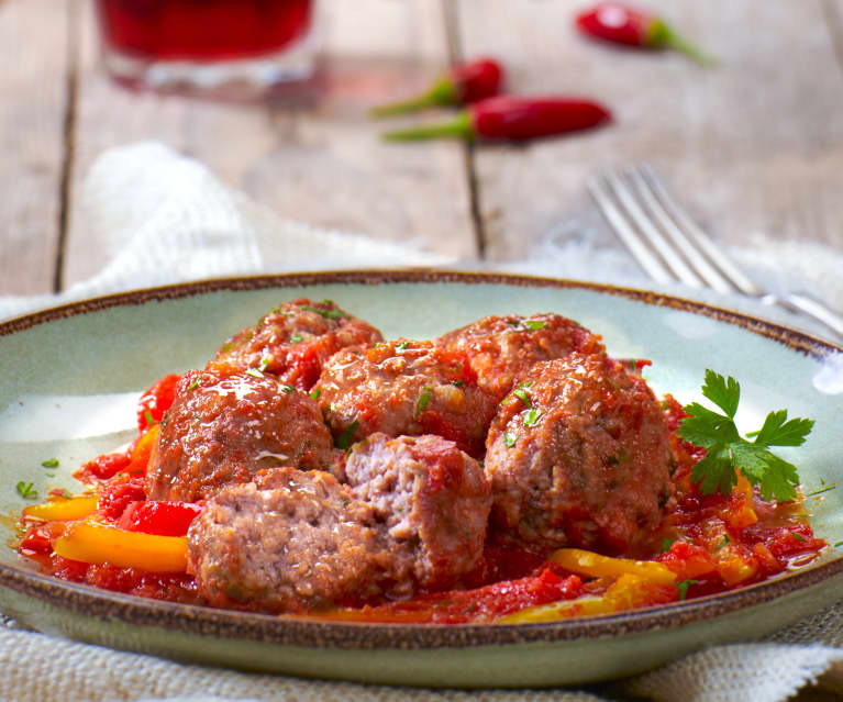 Polpette di Altamura con sugo di peperoni