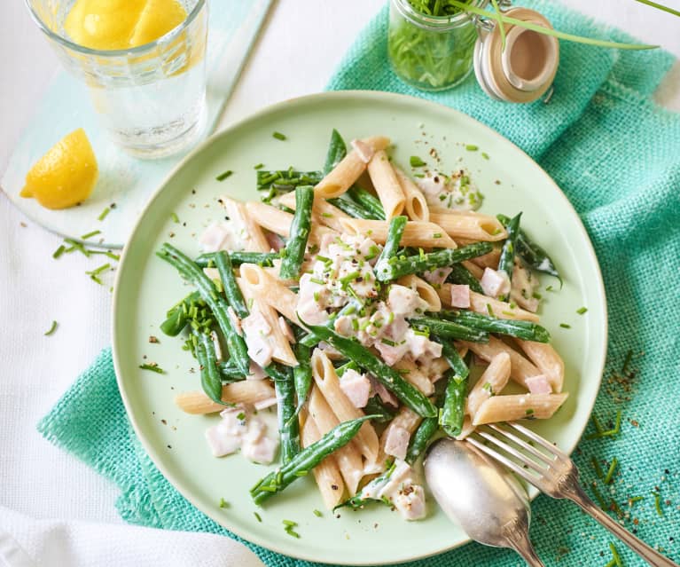 Pâtes au jambon et haricots verts