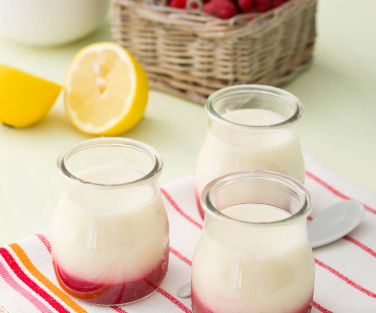 Cuajada de quesitos con coulis de frambuesa