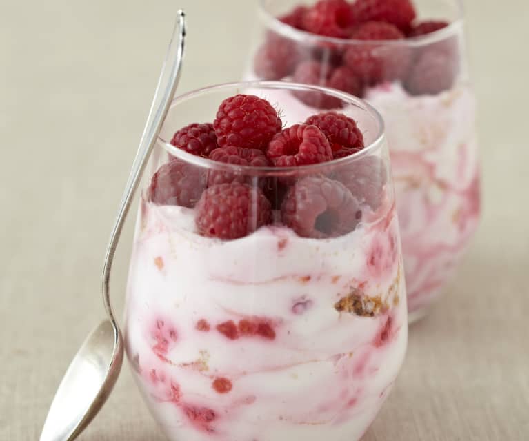 Mascarponecreme mit Himbeeren und Amarettini - Cookidoo® – das ...