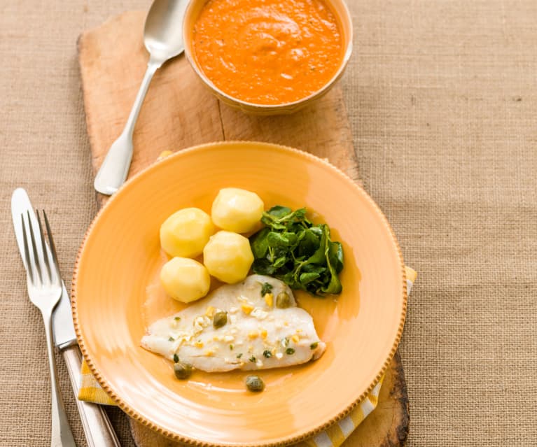 Crema de jitomate y Filetes de pescado con papas