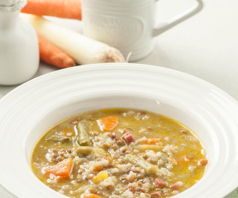 Sopa de verduras con lentejas y arroz - Cookidoo® – la plataforma de recetas  oficial de Thermomix®