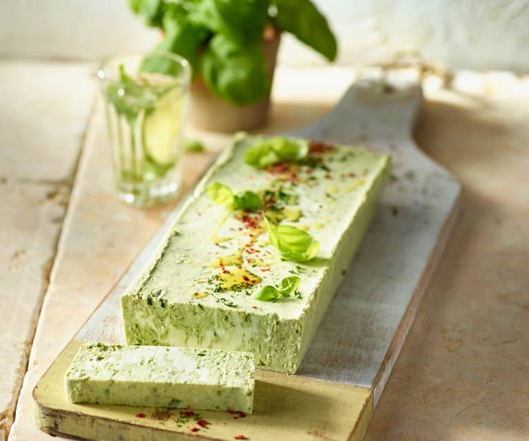 Ricotta-Terrine mit Basilikum