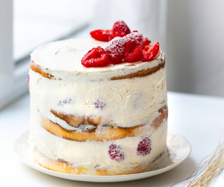 Gâteau simple en pâte à sucre, vanille et curd framboise – Les