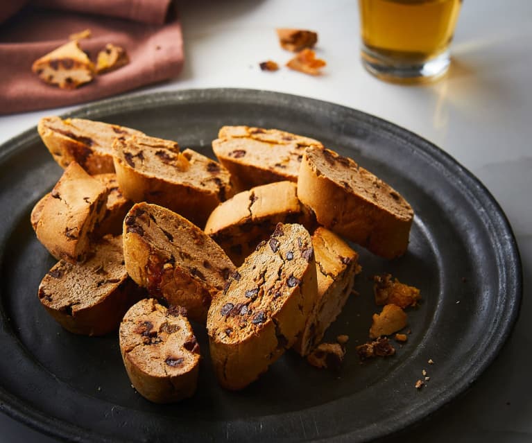 Cantucci farina di castagne e albicocche secche