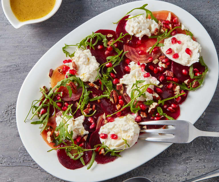 Carpaccio de beterraba com burrata  (Modo descascar)