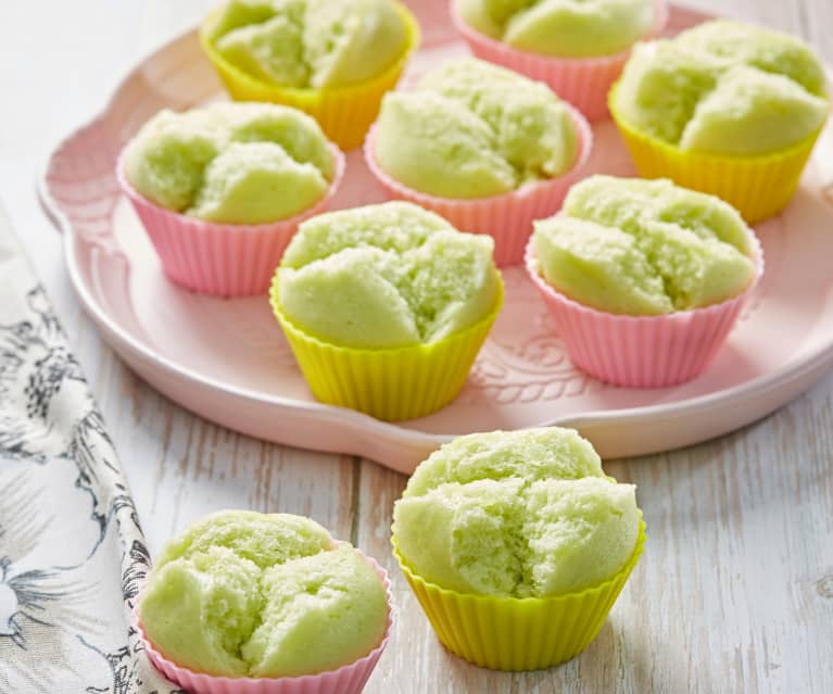 Pandan Huat Kuih (Steamed Cupcakes)