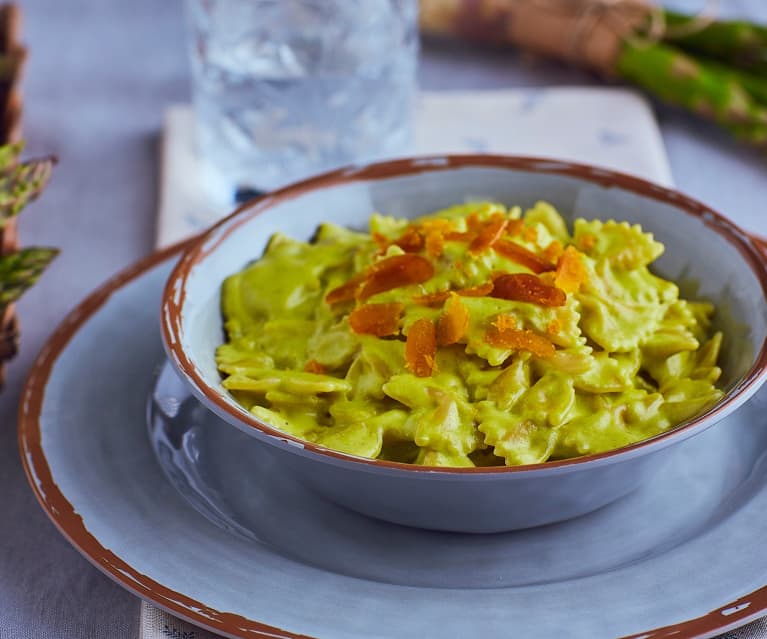 Farfalle asparagi e bottarga