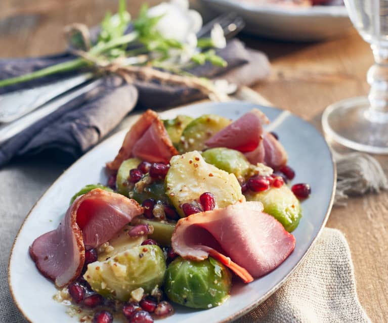 Rosenkohlsalat mit geräucherter Gänsebrust