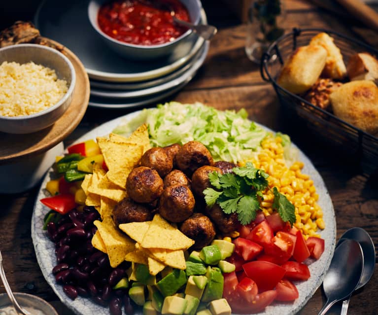 Taco-Salat mit Hackbällchen