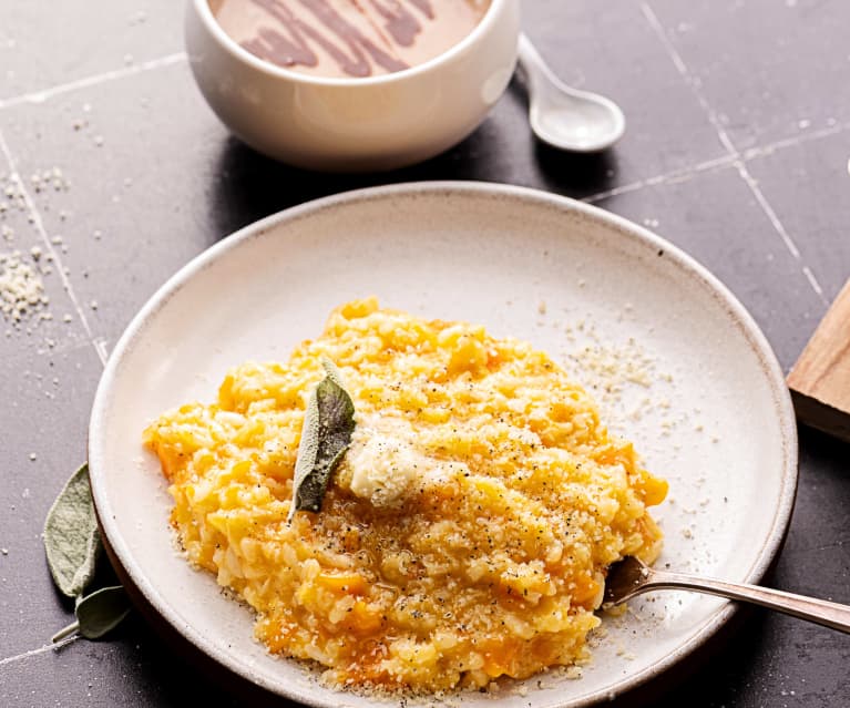 Süßkartoffel-Risotto mit Zimtpudding und Schokoladensauce