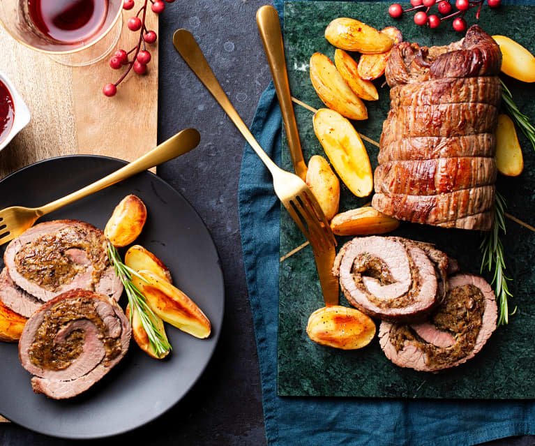 Aleta de ternera rellena asada con salsa de vino tinto