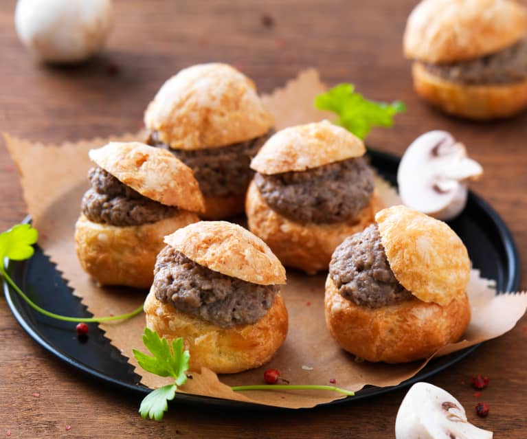 Gougères aux champignons de Paris