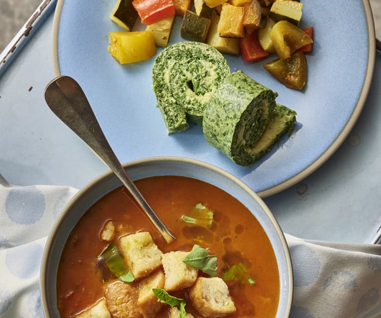 Soupe au pain et à la tomate, omelette roulée aux épinards et ratatouille vapeur