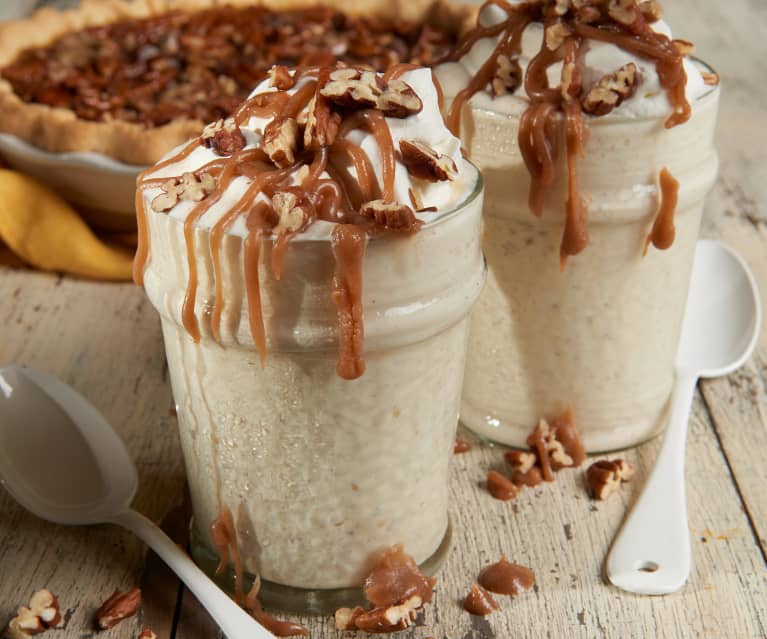 Milkshake alla vaniglia e torta alle noci pecan