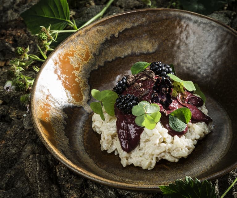 Milchreis mit Brombeer-Schokoladensauce