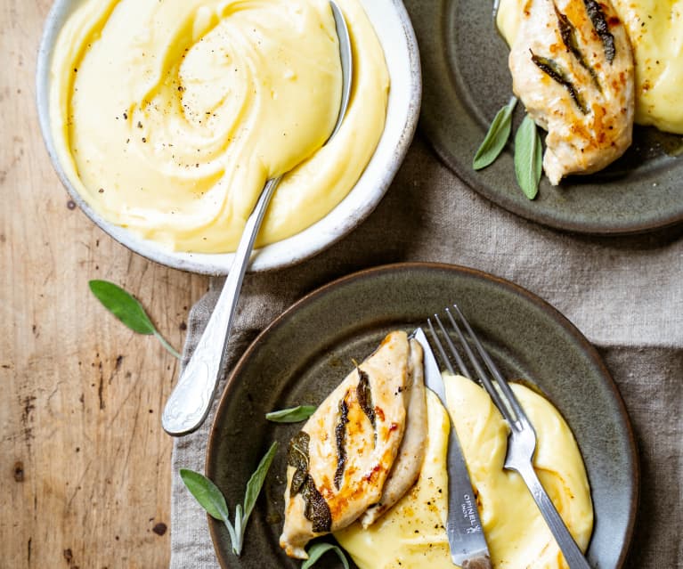 Aligot et poulet à la sauge