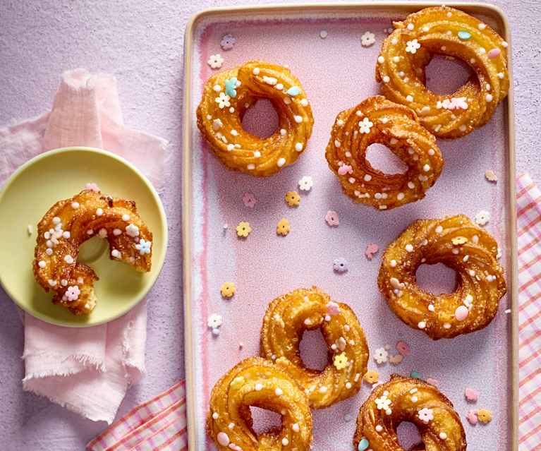 Spritzkringel mit Zuckergusspunkten