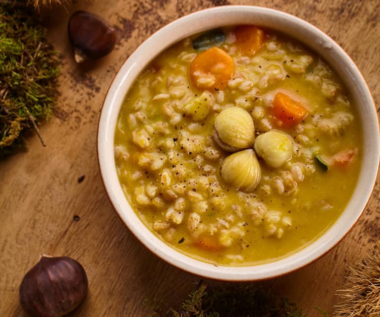 Zuppa di farro e castagne 