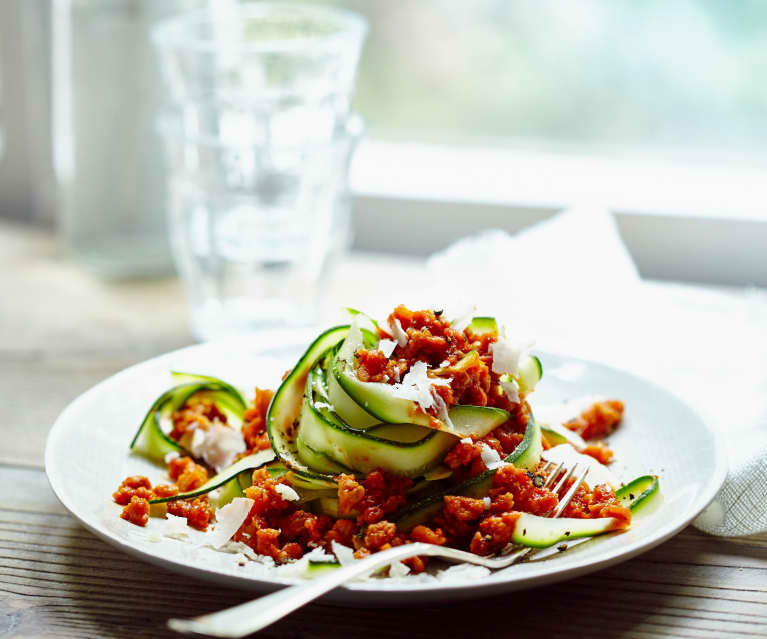 Soja-bolognese met courgette noedels