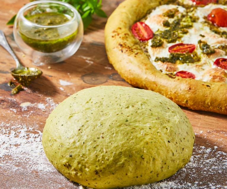 Ciasto na pizzę z pesto bazyliowym