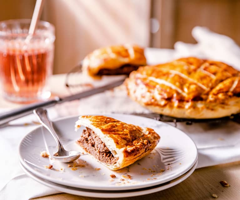 Galette des Rois frangipane au chocolat et fève Tonka