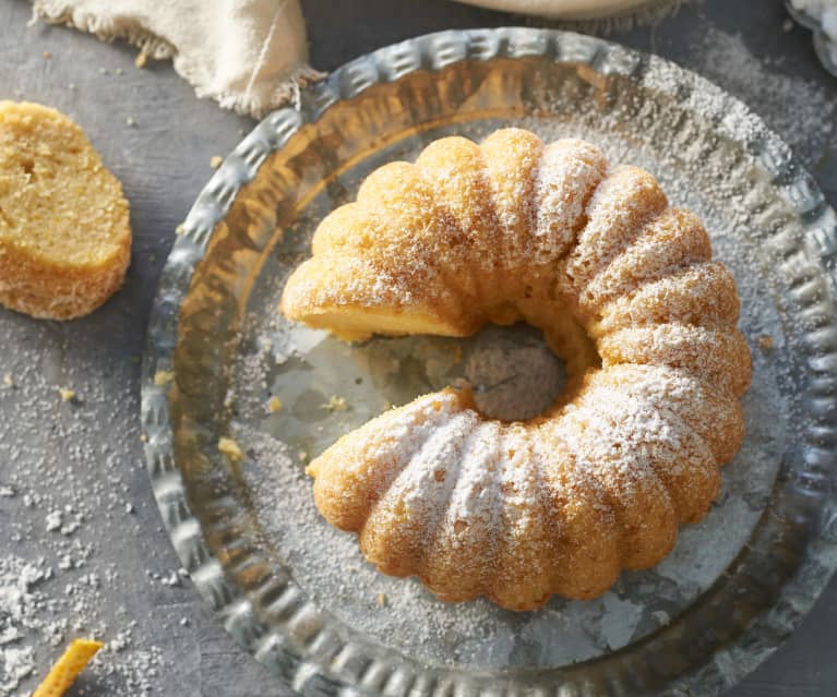 Bundt cake de nata y cítricos