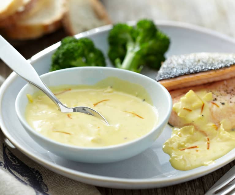 Safran-Butter-Sauce zu Fisch