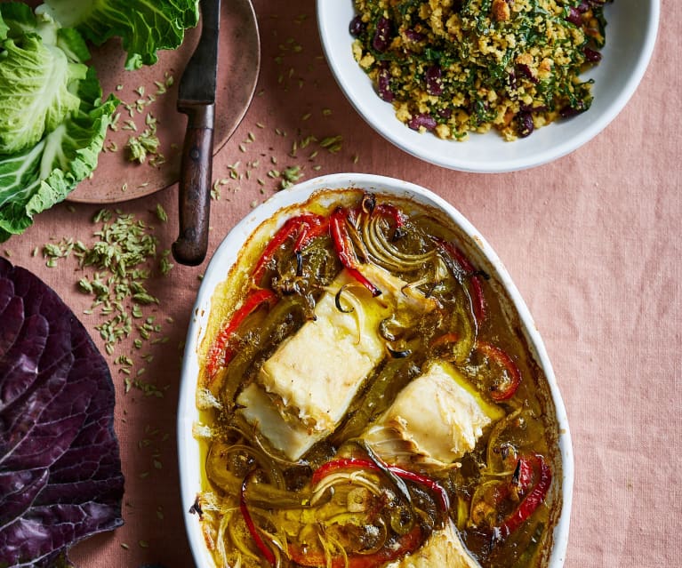 Bacalhau à lagareiro com migas de couve e feijão