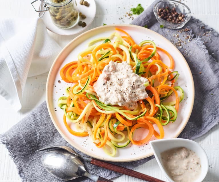 Tagliatelle de légumes, sauce au thon