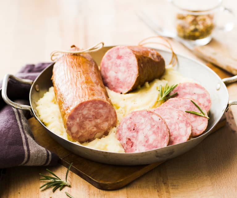 Écrasé de Pommes de terre et Saucisses Marinées