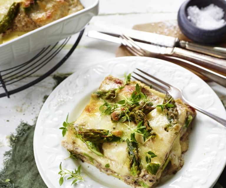 Frische Lasagne mit Spargel und Pilzen