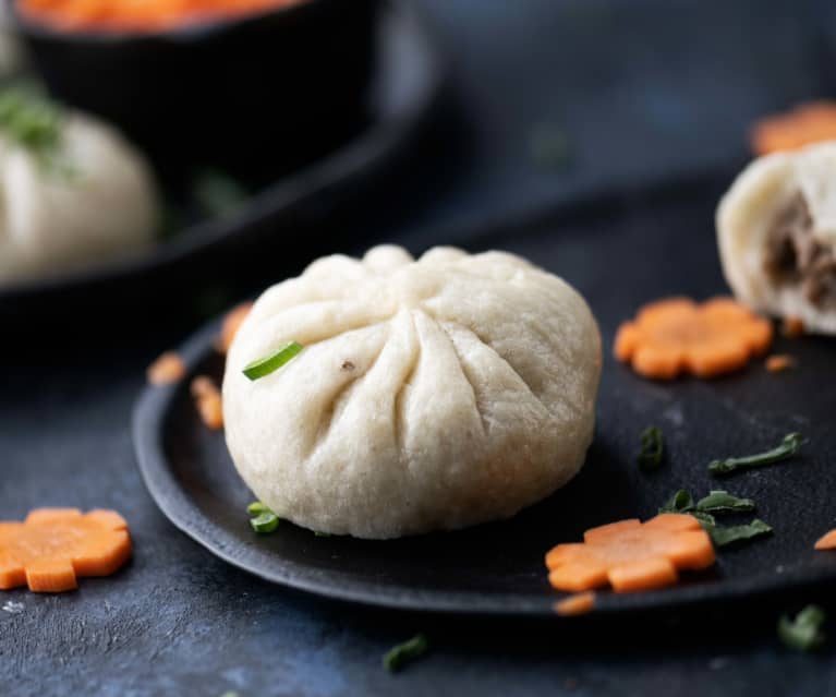 Bao buns de char siu con encurtido de zanahorias