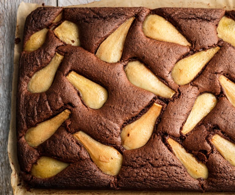 Pear, Chocolate and Hazelnut Cake