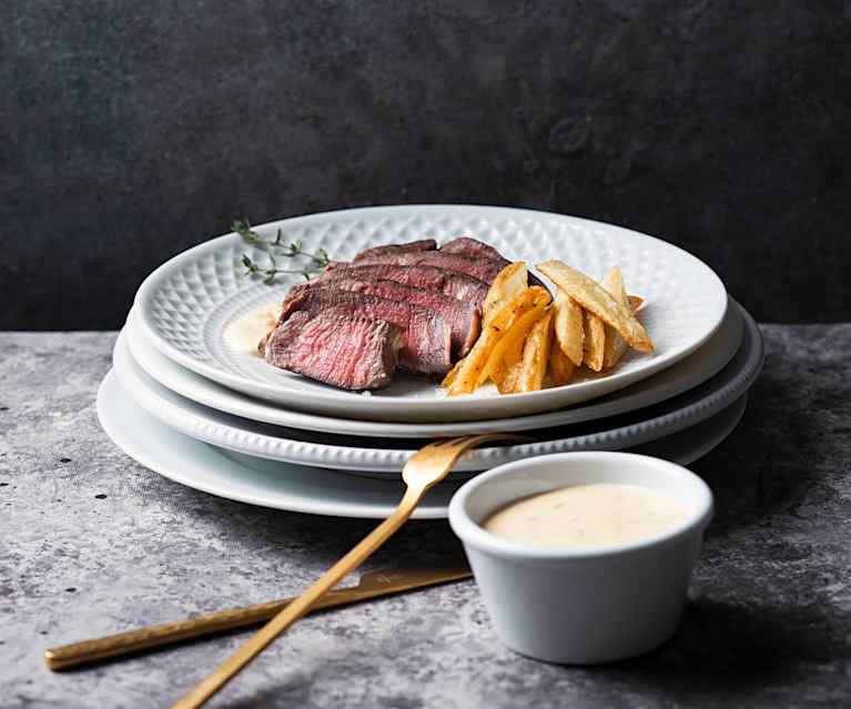 Sous-Vide Rare Beef Steak with Béarnaise Sauce