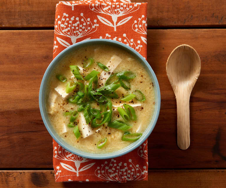 Zuppa di uova e tofu