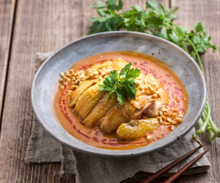 Steamed Chicken with Chilli Sauce