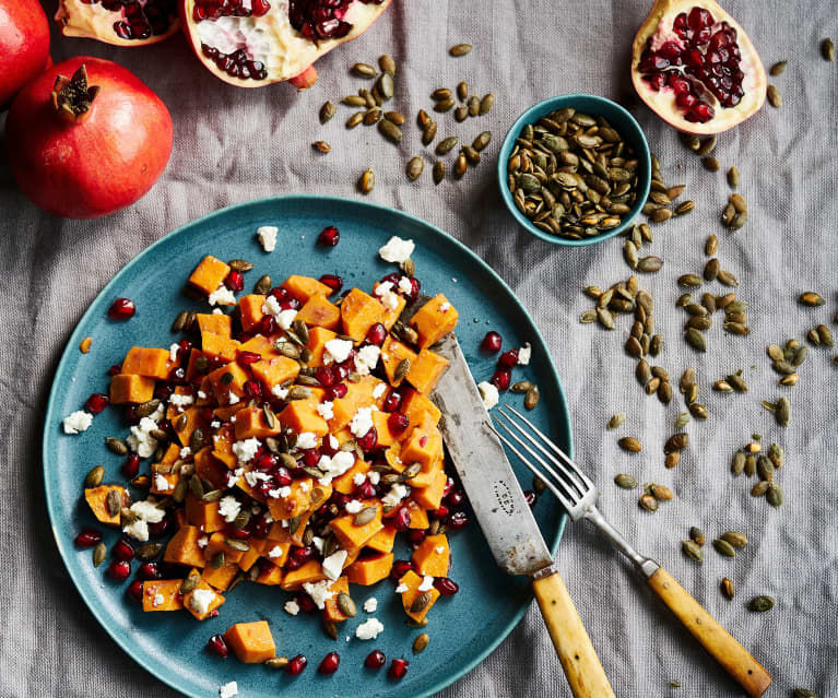 Salada de batata-doce, romã e feta