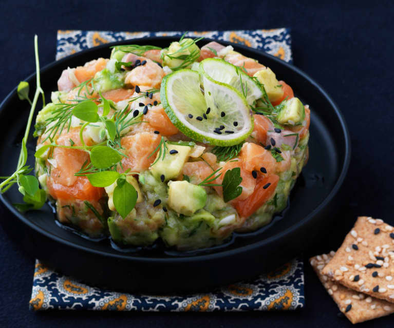 Tartare de saumon, avocat et concombre