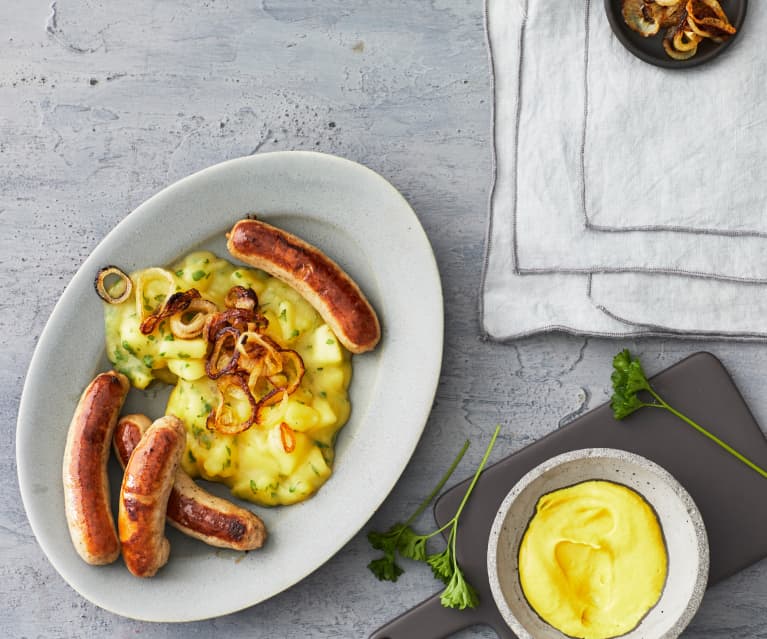 Kartoffel-Apfel-Ragout mit Bratwürstchen