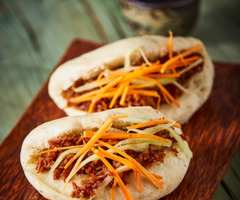 Gua Bao (Panes rellenos de cerdo bbq)