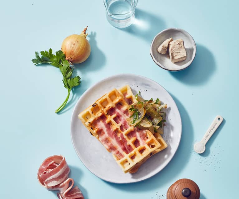 Baconwaffeln mit Kräuterzwiebeln