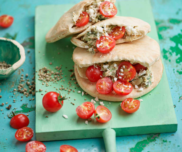 Pão pita com recheio mediterrânico