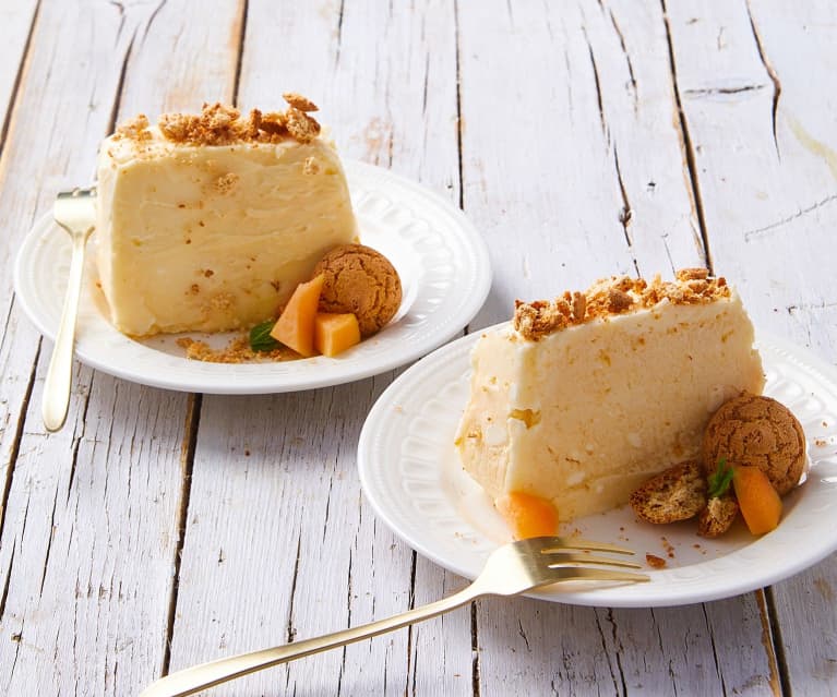 Semifreddo albicocche e amaretti