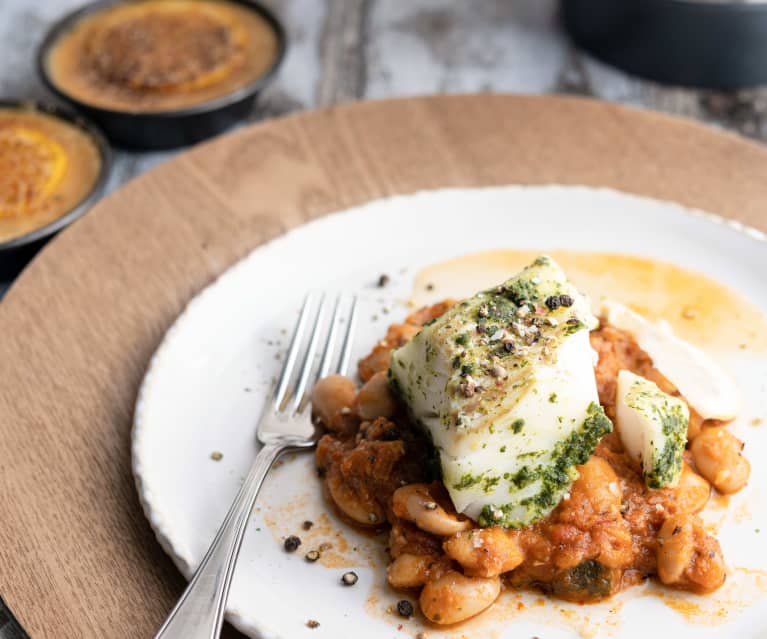 Haricots blancs à la tomate et au chorizo, poisson vapeur et crème à l'orange