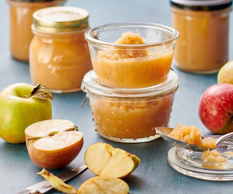 Compote de pommes pour les provisions