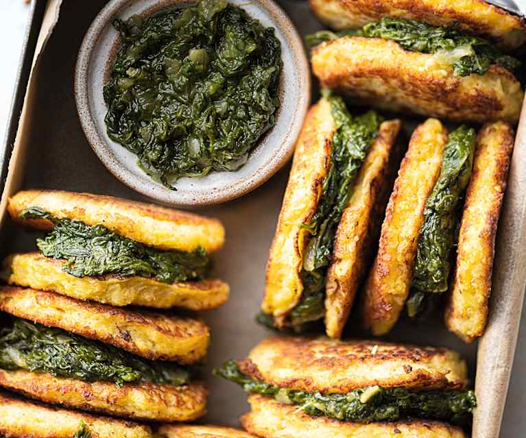 Tortitas de patata con espinacas salteadas