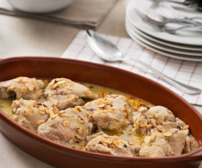 Pollo con salsa de almendra - Cookidoo® – la plataforma de recetas oficial  de Thermomix®