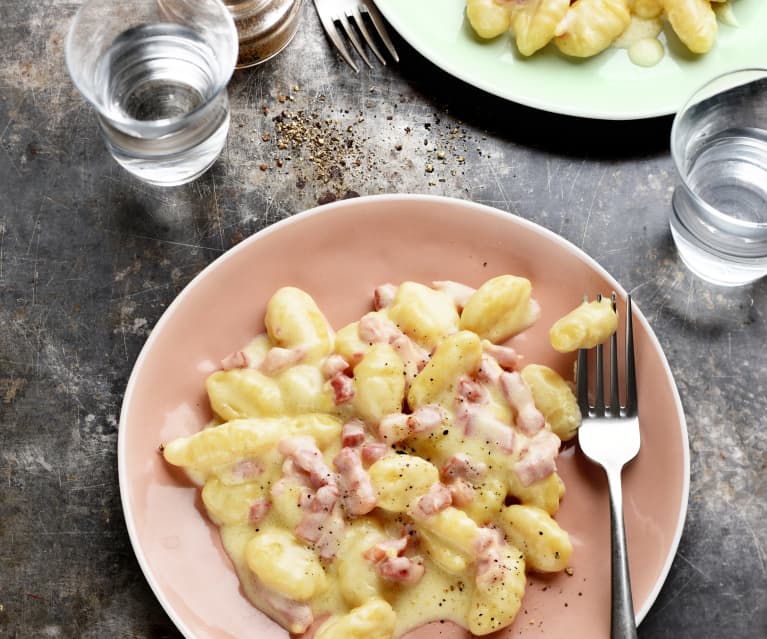 Ñoquis a la carbonara