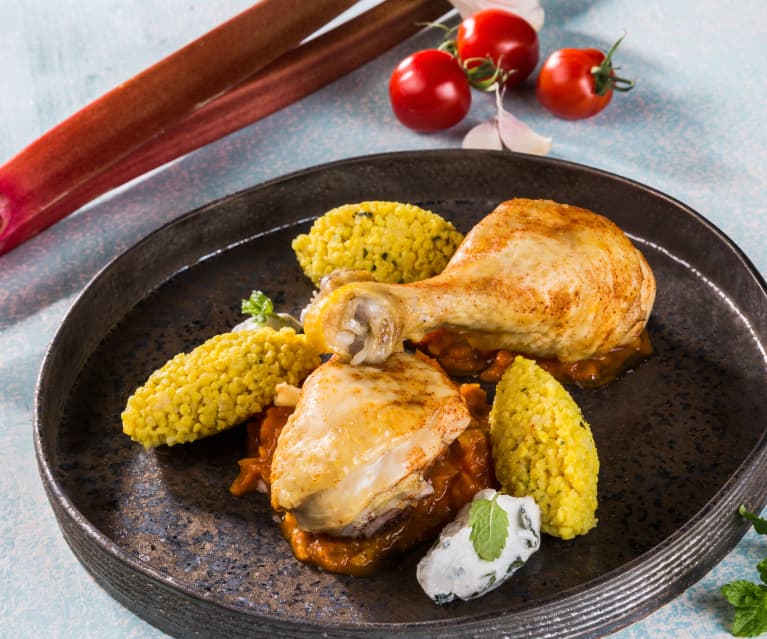 Henderl in Rhabarber-Tomaten- Sauce mit Hirsenocken und Minzjoghurt Henderl in Rhabarber-Tomaten- Sauce mit Hirsenocken und Minzjoghurt